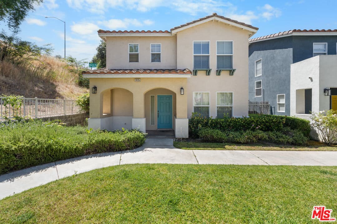 3 bd, 3 ba Townhouse in Los Angeles, CA — $3,800/mo — photo 1
