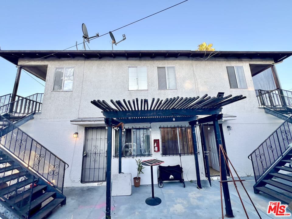 1BR Apartment in Los Angeles β $1,800/mo