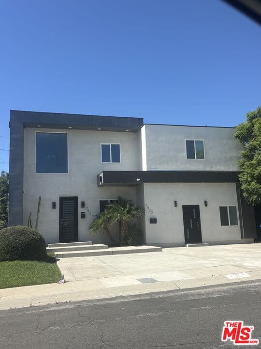 6 bd, 4 ba House in Los Angeles, CA — $10,500/mo — photo 1