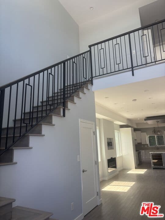 6 bd, 4 ba House in Los Angeles, CA — $10,500/mo — photo 2