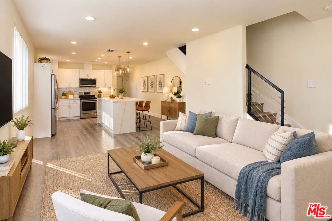 5 bd, 4 ba Townhouse in Los Angeles, CA — $5,250/mo — photo 1