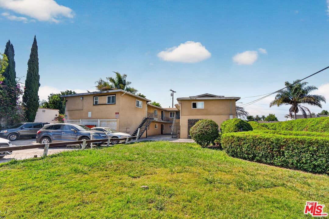 2BR Apartment in Lynwood — $1,899/mo