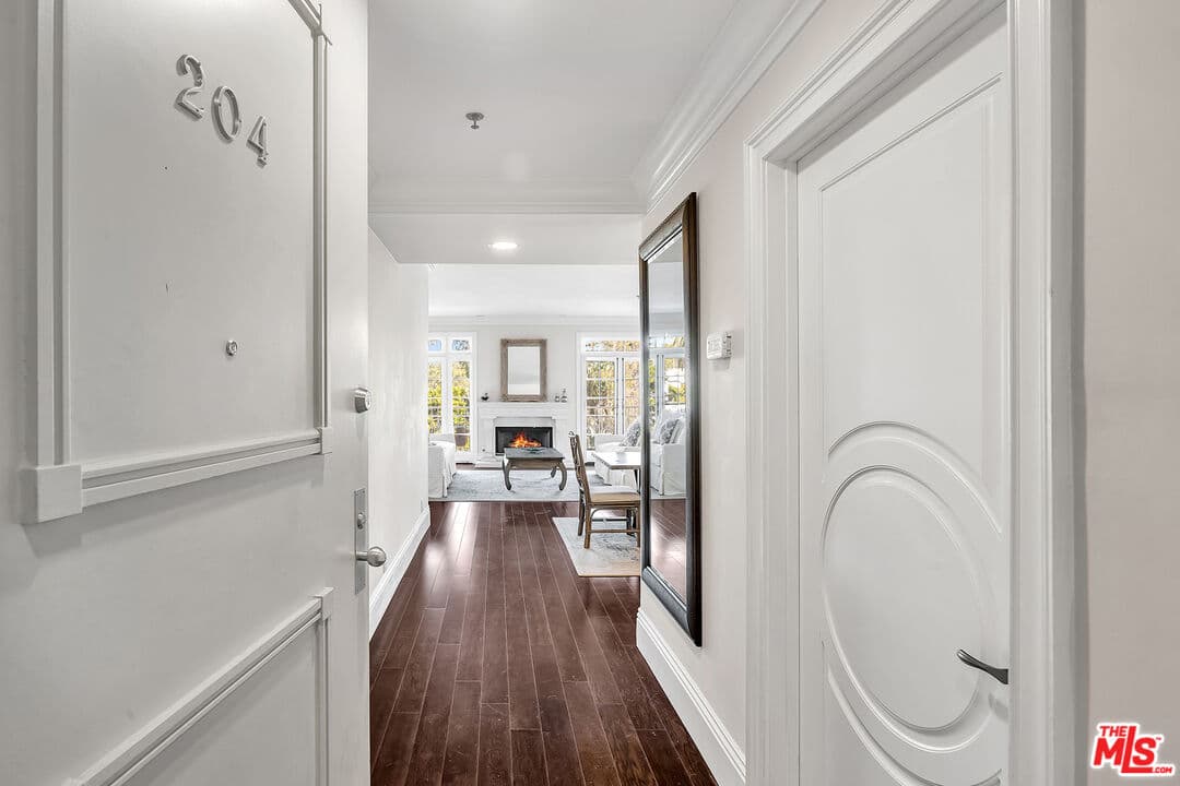 2 bd, 3 ba Condo in Santa Monica, CA — $10,500/mo — photo 2