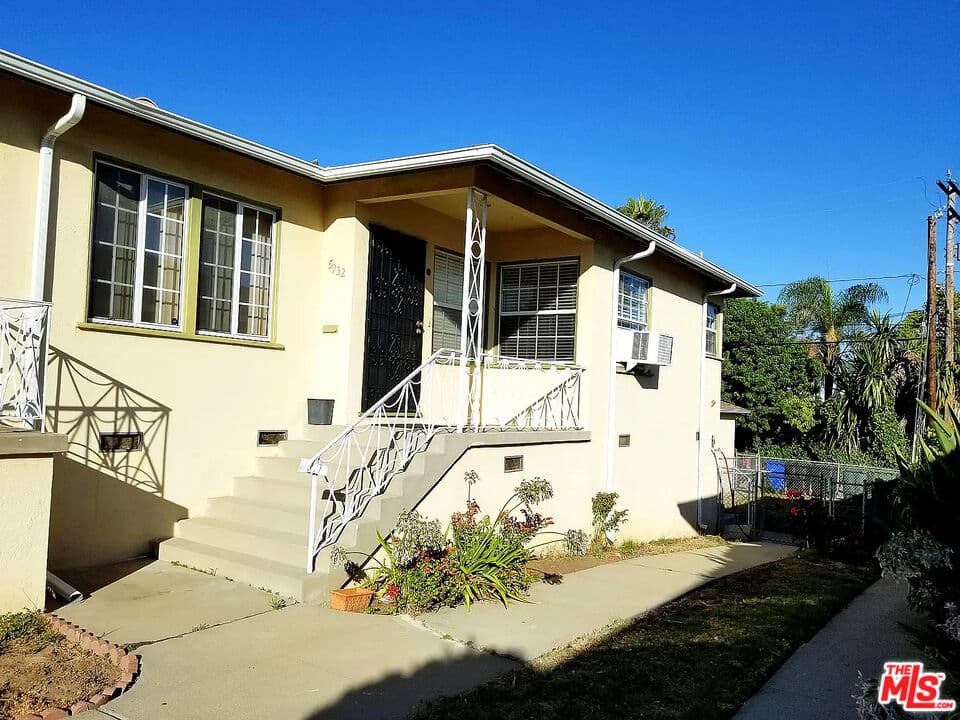 2BR House in Los Angeles β $2,900/mo