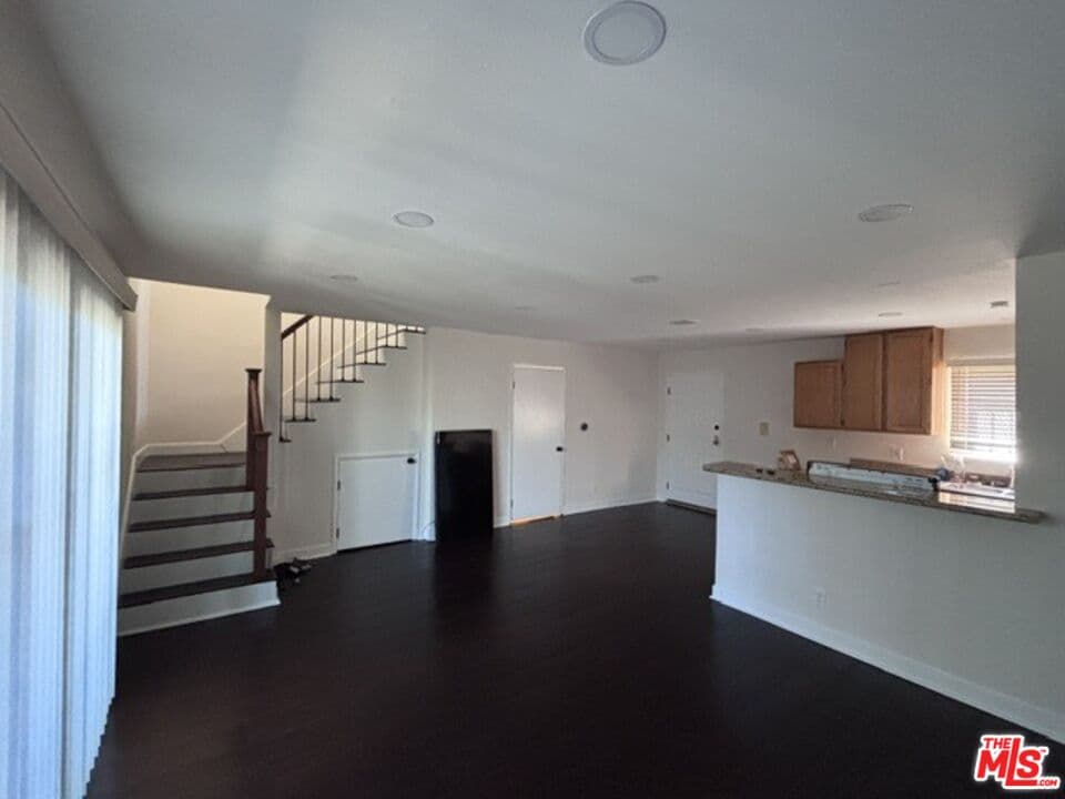 2 bd, 2 ba Condo in Inglewood, CA — $2,750/mo — photo 2