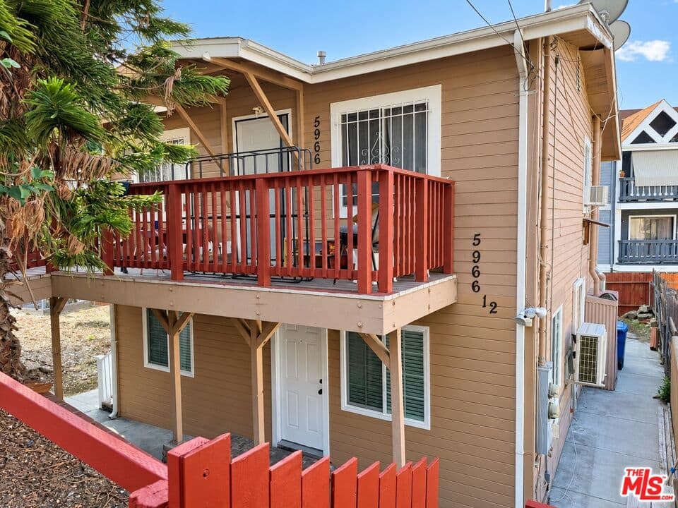 2BR Townhouse in Los Angeles β $2,650/mo