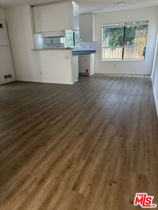2 bd, 2 ba Apartment in Los Angeles, CA — $2,590/mo — photo 2