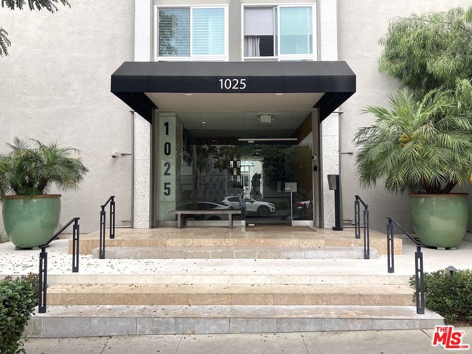 2 bd, 2 ba Condo in West Hollywood, CA — $5,750/mo — photo 1