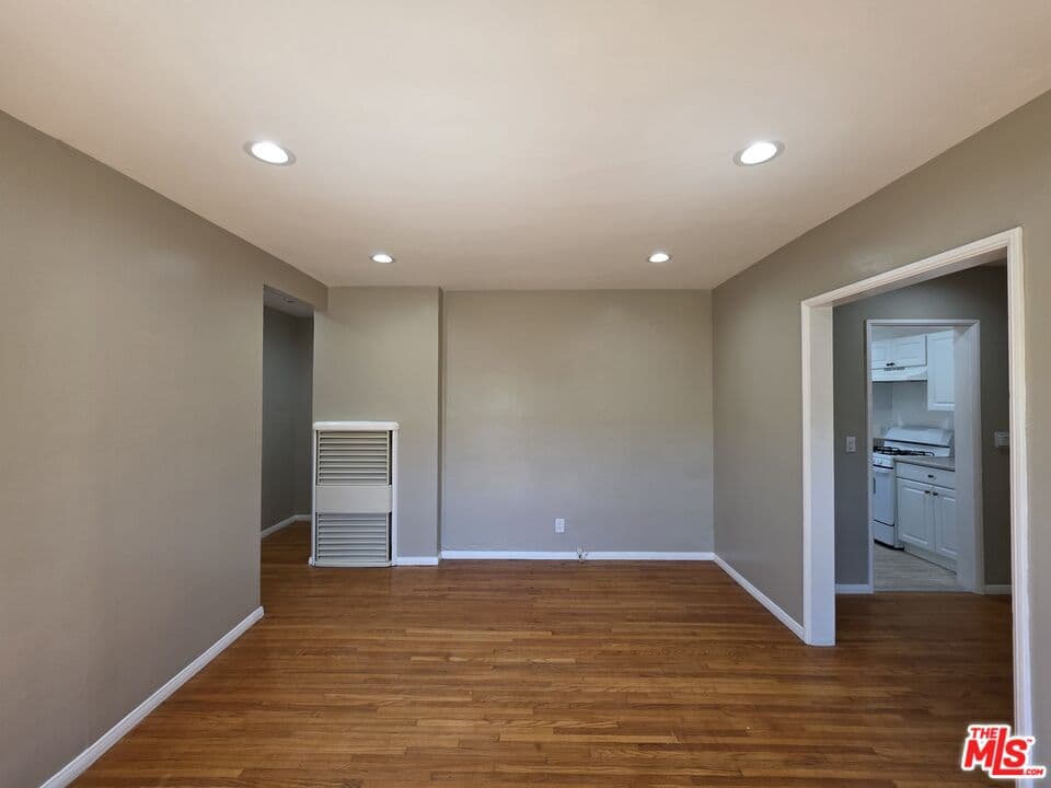 2 bd, 1 ba Apartment in Santa Monica, CA — $3,200/mo — photo 2