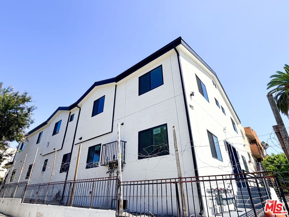 12 bd, 12 ba House in Los Angeles, CA — $25,000/mo — photo 1