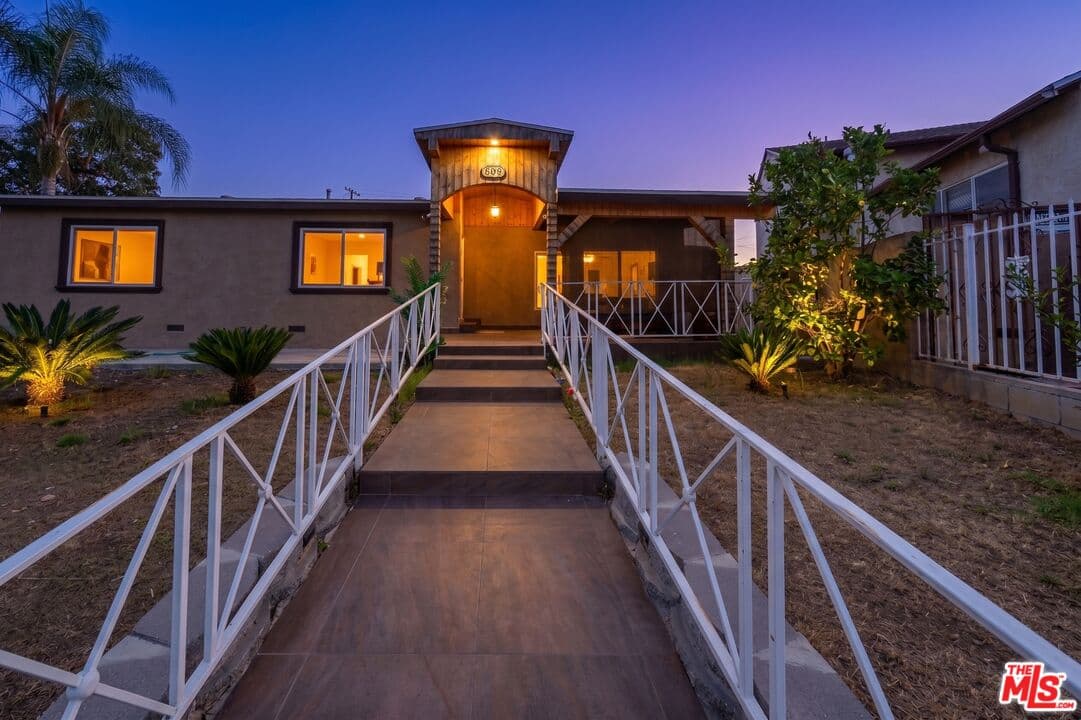 3 bd, 2 ba House in Los Angeles, CA — $3,950/mo — photo 1
