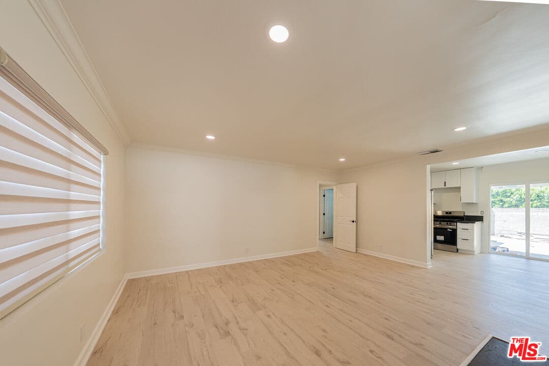 3 bd, 2 ba House in Los Angeles, CA — $3,950/mo — photo 2