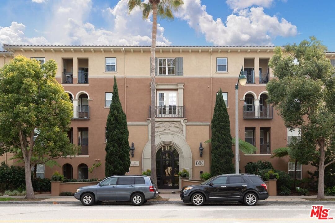 2 bd, 3 ba Condo in Playa Vista, CA — $5,500/mo — photo 2