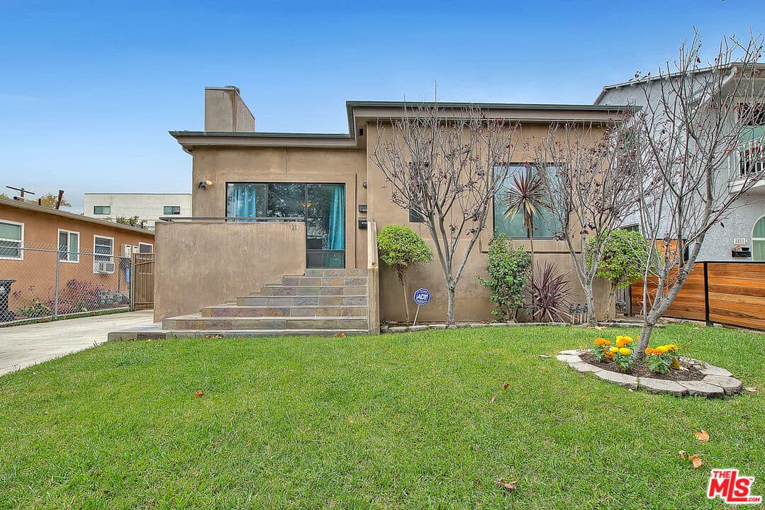 3BR House in Los Angeles β $4,396/mo