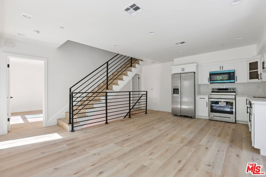 5BR Townhouse in Los Angeles β $5,775/mo