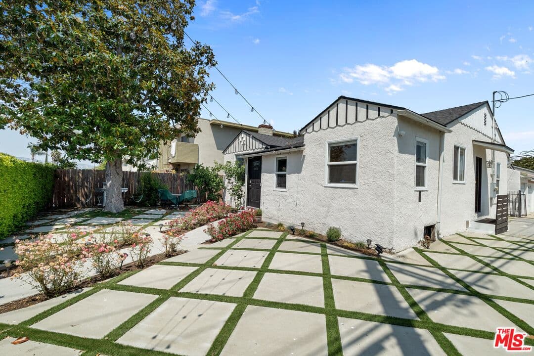3 bd, 2 ba House in Los Angeles, CA — $4,800/mo — photo 2