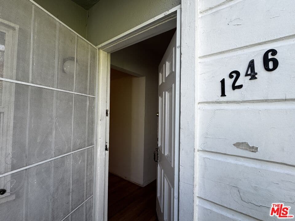 2 bd, 1 ba Townhouse in Los Angeles, CA — $3,500/mo — photo 2