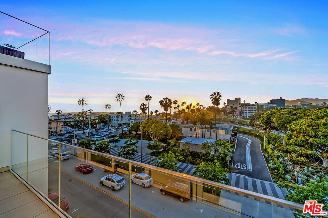 2BR Condo in Santa Monica β $7,400/mo