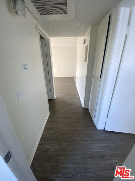 2 bd, 2 ba Apartment in Los Angeles, CA — $2,245/mo — photo 2