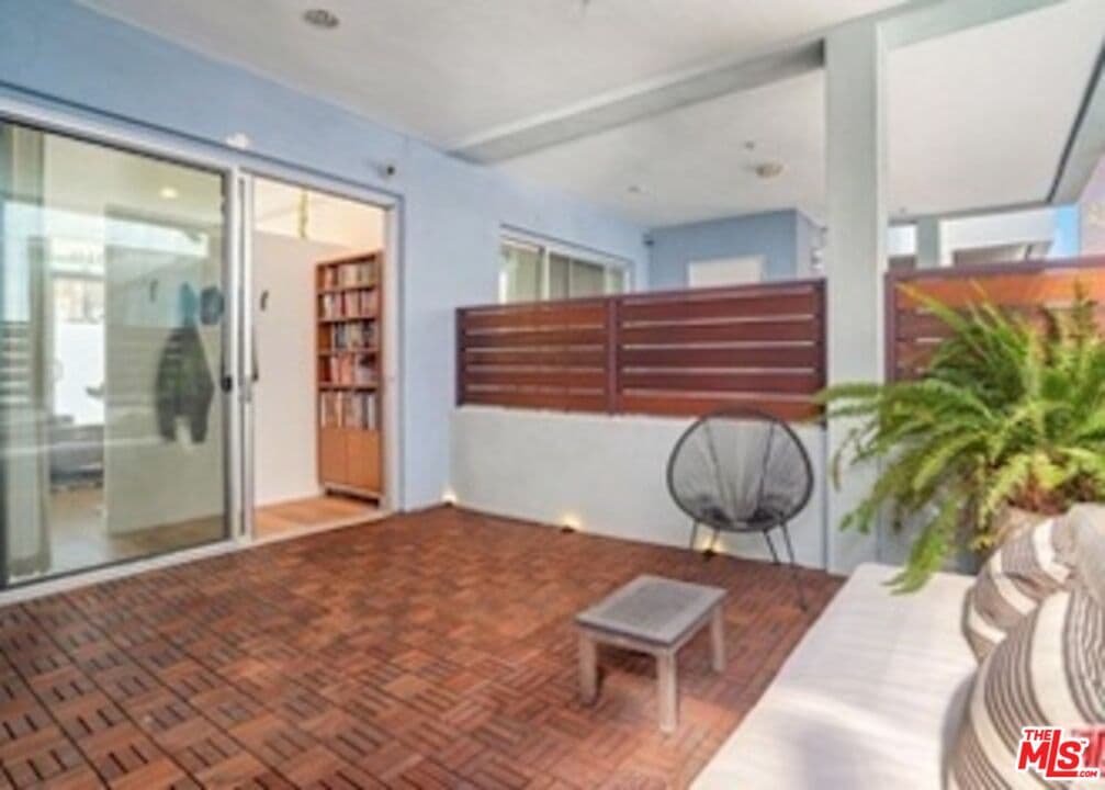 2 bd, 4 ba Townhouse in Culver City, CA — $6,195/mo — photo 2