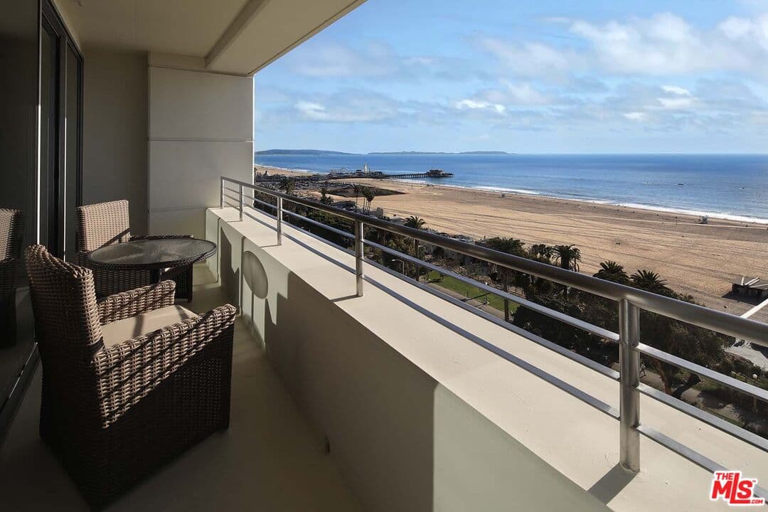 1 bd, 1 ba Apartment in Santa Monica, CA — $12,750/mo — photo 2