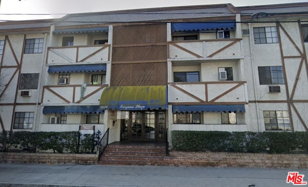 1 bd, 1 ba Condo in Los Angeles, CA — $2,000/mo — photo 1
