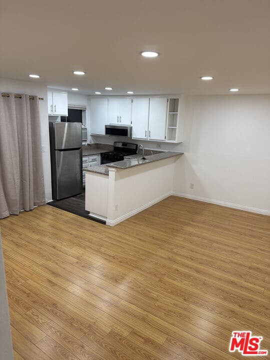 1 bd, 1 ba Condo in Los Angeles, CA — $2,000/mo — photo 2