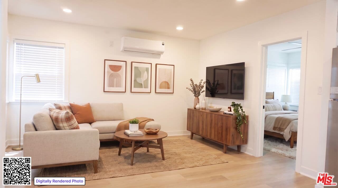 1 bd, 1 ba House in Inglewood, CA — $2,550/mo — photo 2