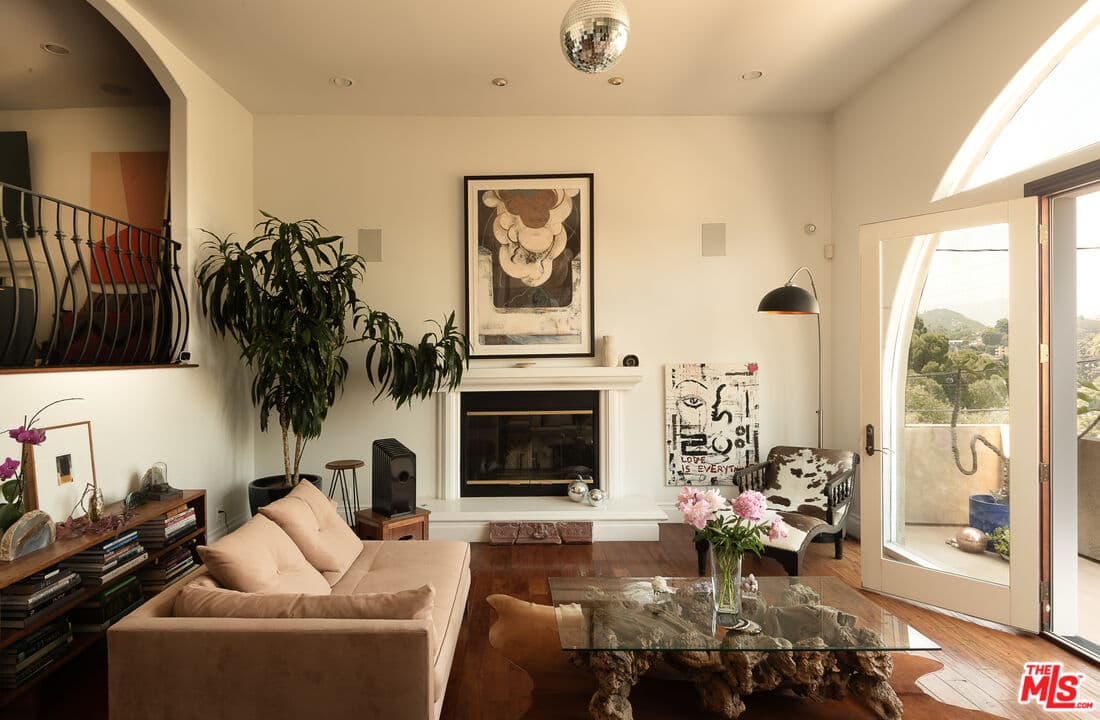 4 bd, 3 ba House in Los Angeles, CA — $11,500/mo — photo 2
