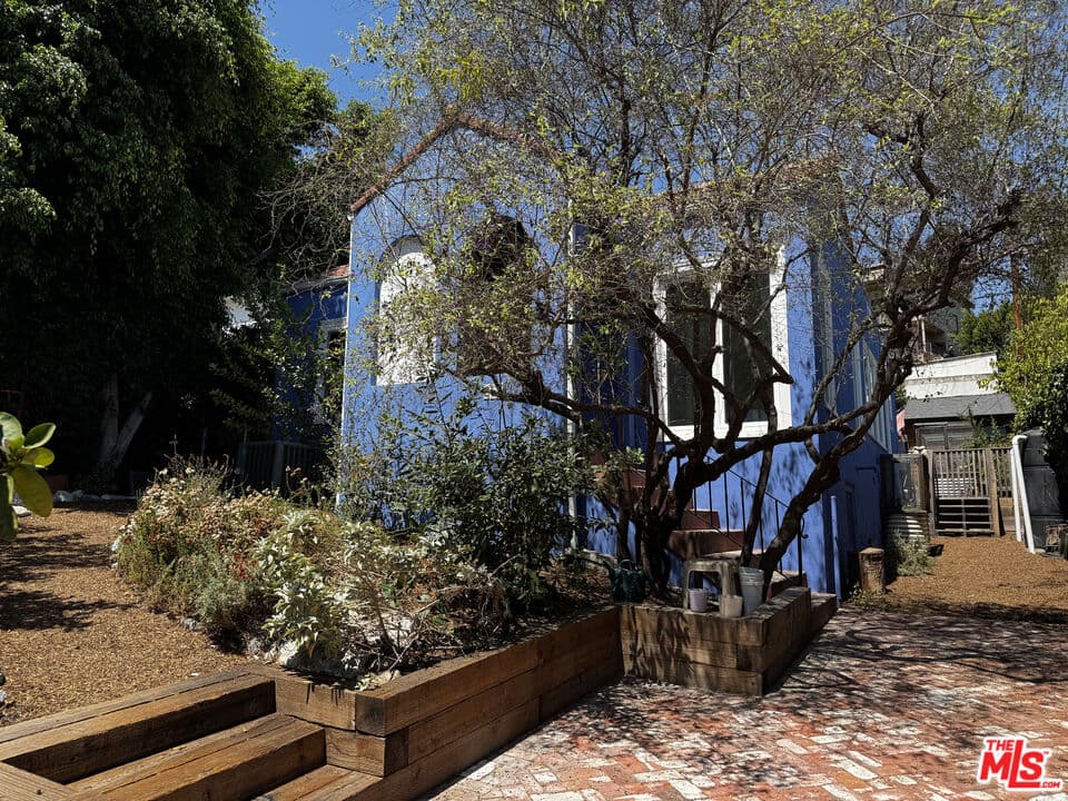 3 bd, 3 ba House in Los Angeles, CA — $8,500/mo — photo 2