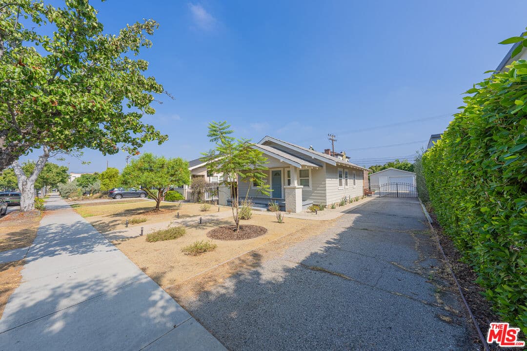 2 bd, 2 ba House in Glendale, CA — $4,500/mo — photo 2