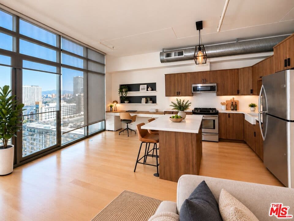 1 bd, 1 ba Condo in Los Angeles, CA — $3,500/mo — photo 1