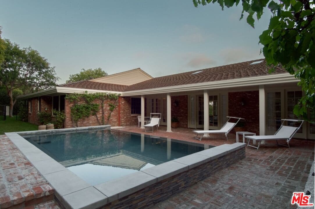 5 bd, 7 ba House in Beverly Hills, CA — $25,500/mo — photo 1