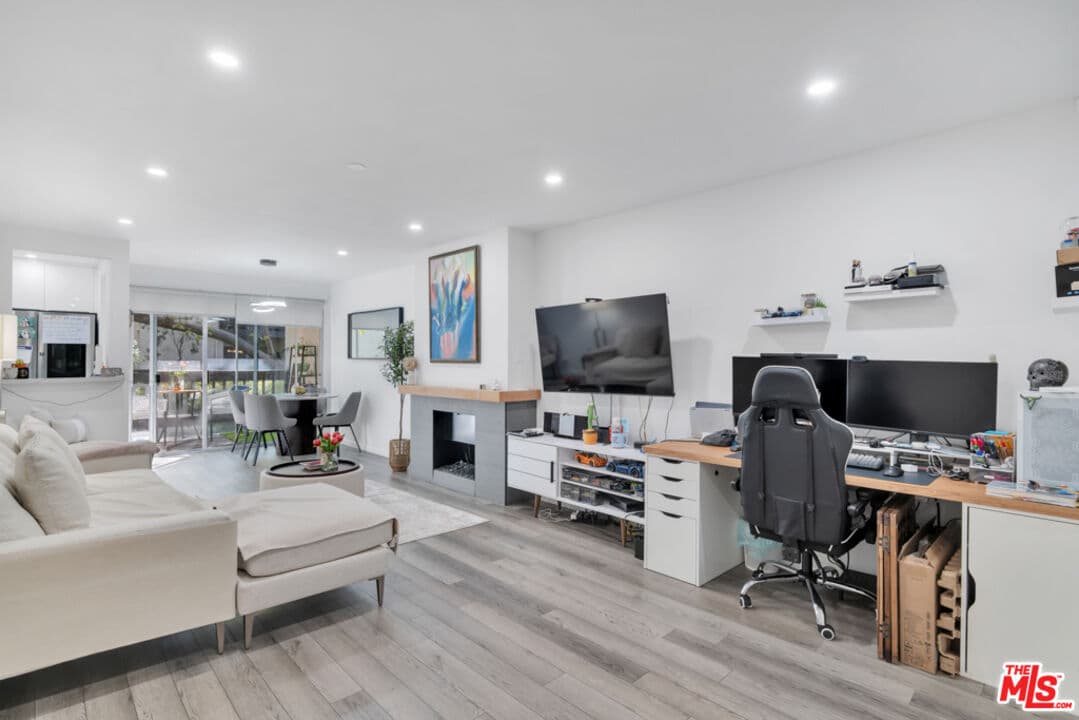 1 bd, 1 ba Townhouse in Culver City, CA — $3,495/mo — photo 1