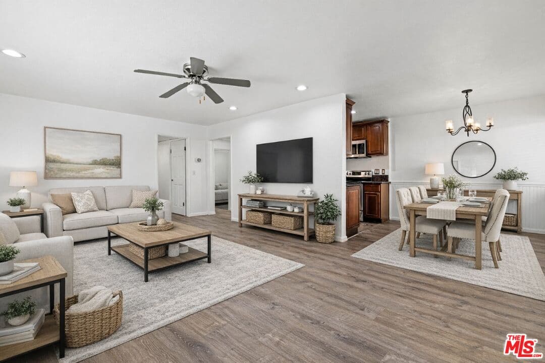 2 bd, 2 ba Condo in Toluca Lake, CA — $2,500/mo — photo 2
