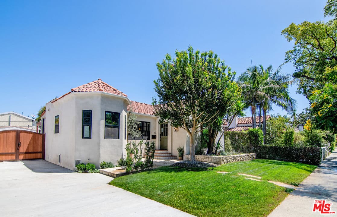 4 bd, 4 ba House in Los Angeles, CA — $12,000/mo — photo 2