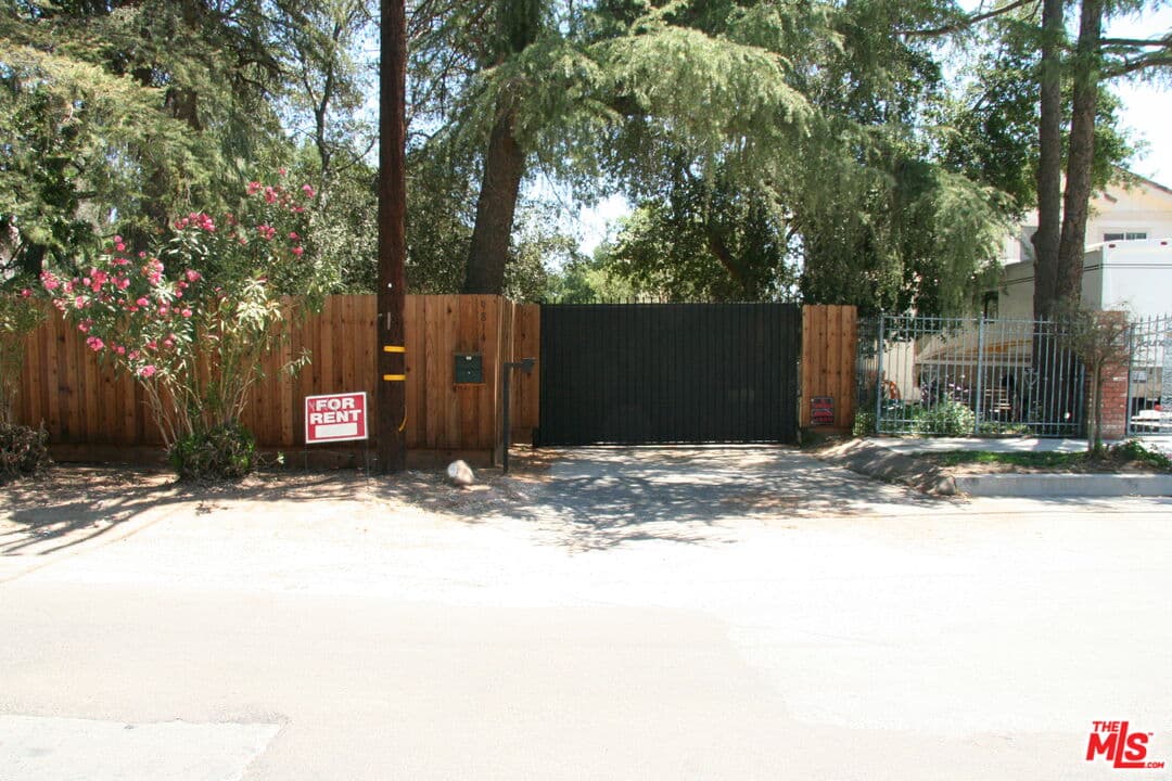 3BR House in Chatsworth — $5,200/mo