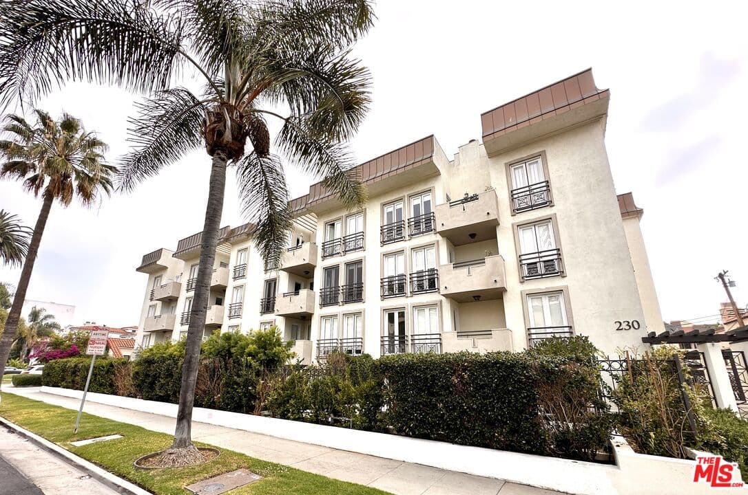 2 bd, 3 ba Apartment in Beverly Hills, CA — $5,995/mo — photo 1