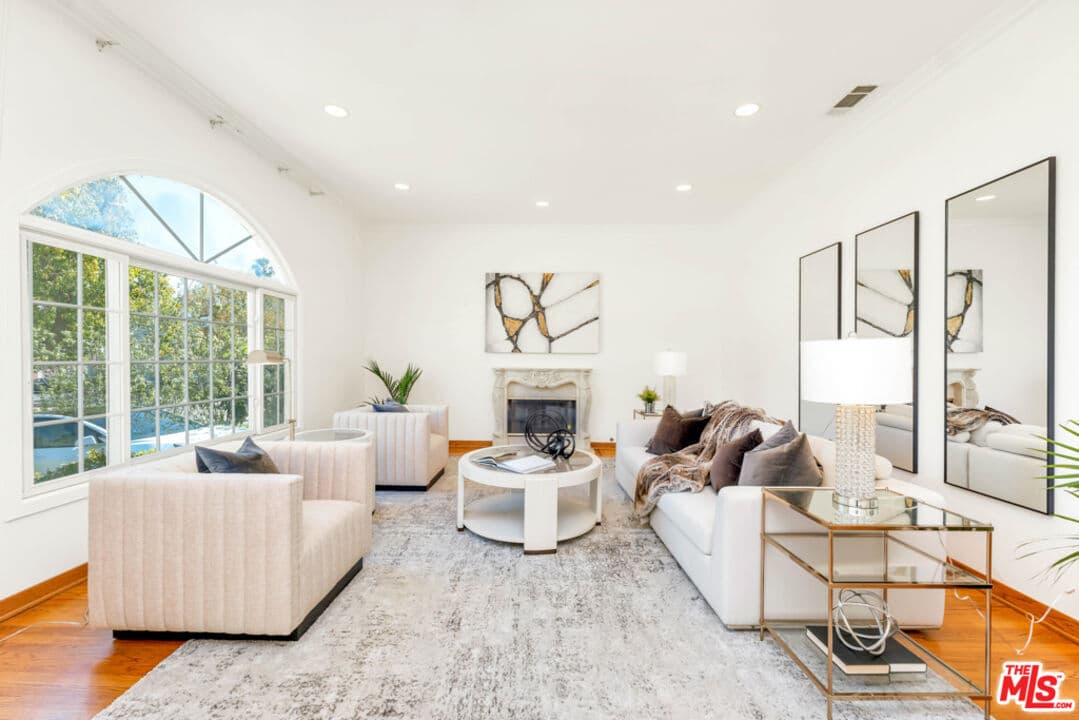 4 bd, 4 ba House in Beverly Hills, CA — $14,500/mo — photo 2