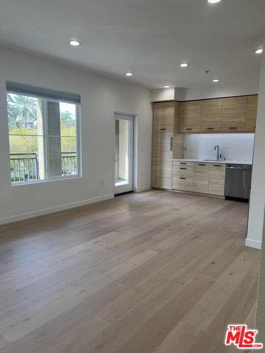 2BR Condo in Playa Vista — $4,895/mo
