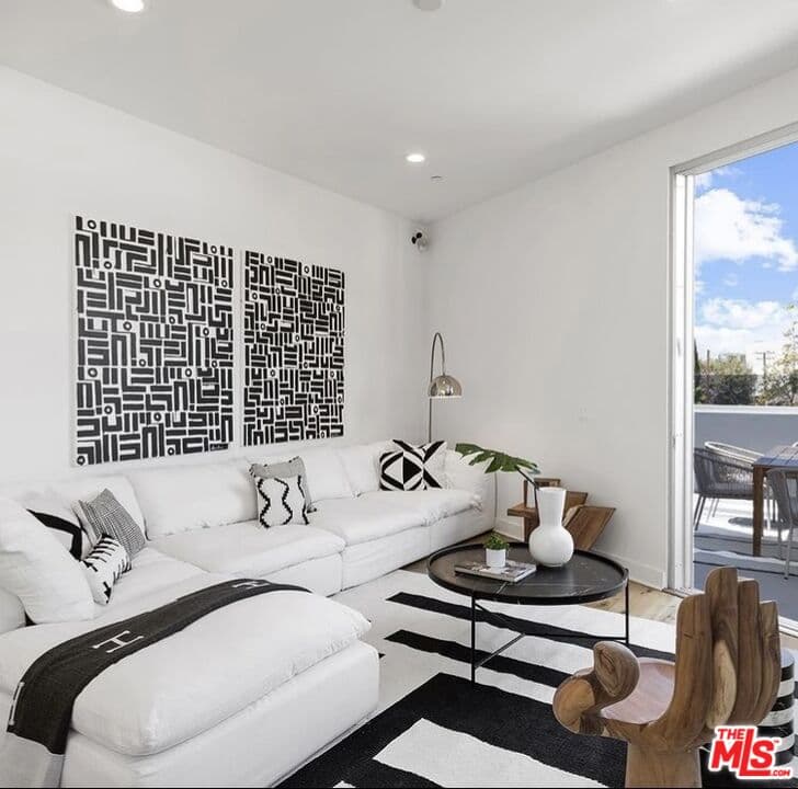 2 bd, 3 ba Condo in West Hollywood, CA — $11,500/mo — photo 2