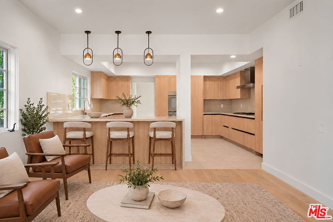 3 bd, 5 ba Condo in Beverly Hills, CA — $14,500/mo — photo 2