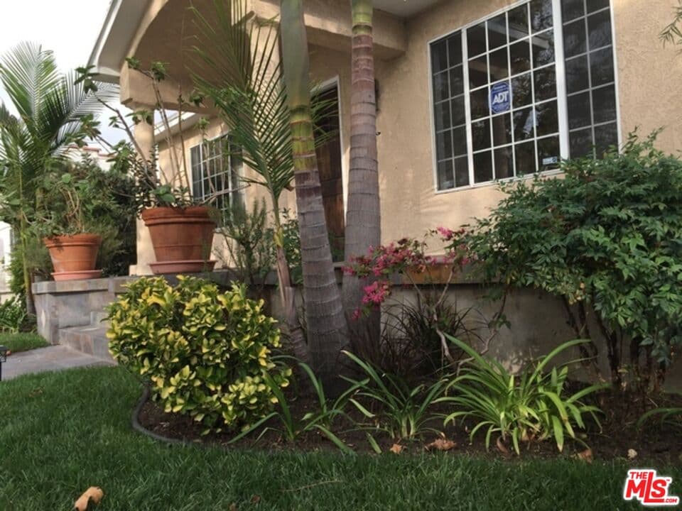 3 bd, 2 ba House in Los Angeles, CA — $5,200/mo — photo 2
