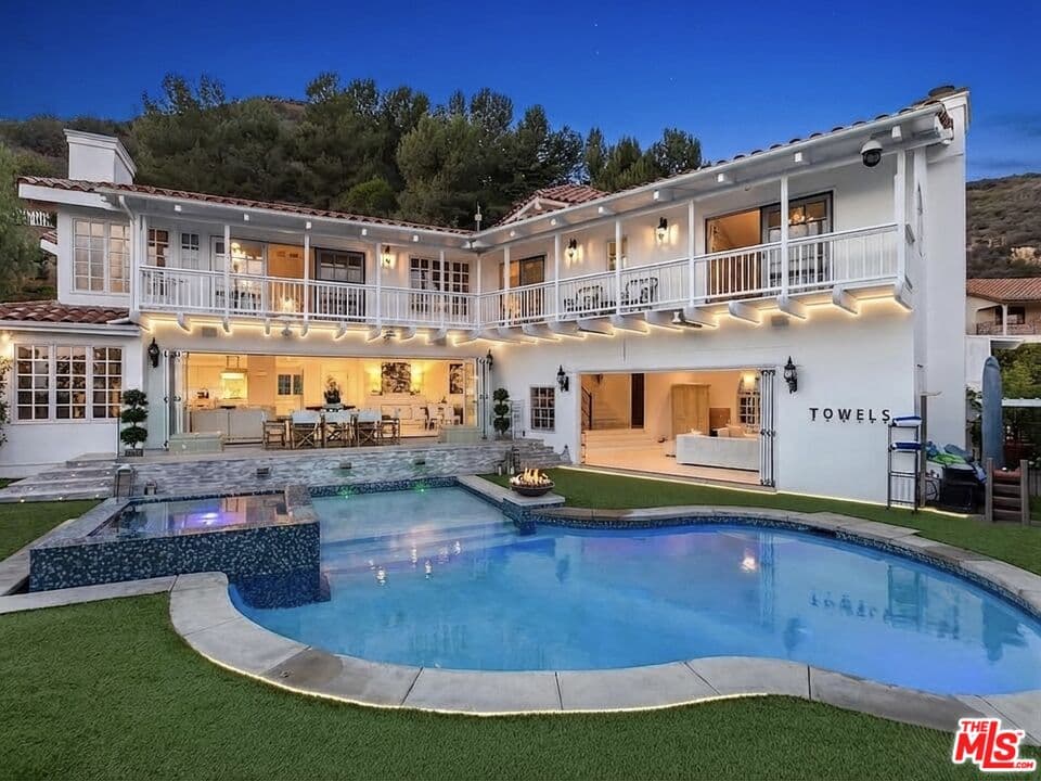 7 bd, 6 ba House in Los Angeles, CA — $29,950/mo — photo 2