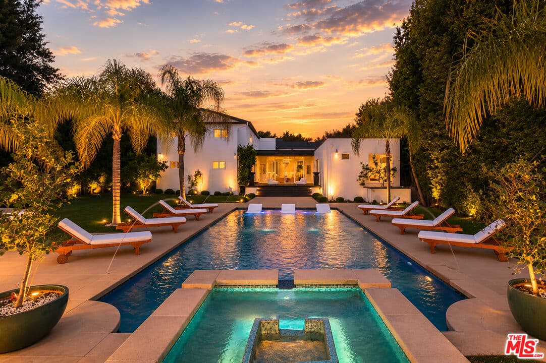 7 bd, 9 ba House in Beverly Hills, CA — $49,995/mo — photo 1