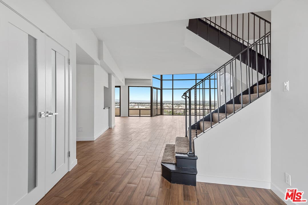 3 bd, 3 ba Condo in Marina Del Rey, CA — $9,999/mo — photo 2