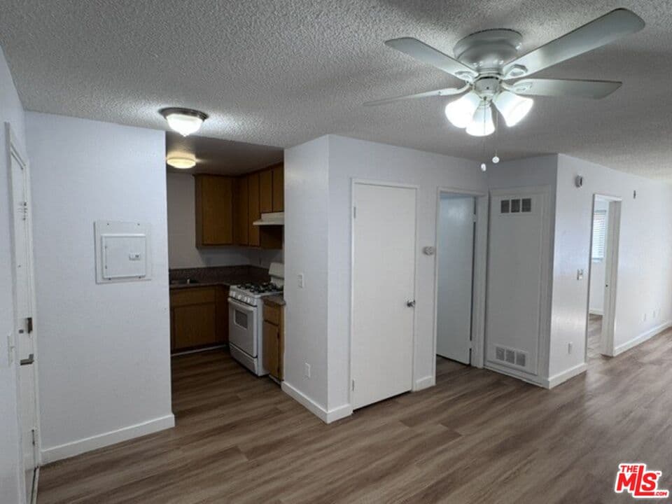 1 bd, 1 ba Townhouse in Los Angeles, CA — $1,690/mo — photo 2