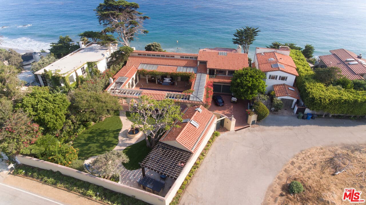 5 bd, 5 ba House in Malibu, CA — $85,000/mo — photo 2