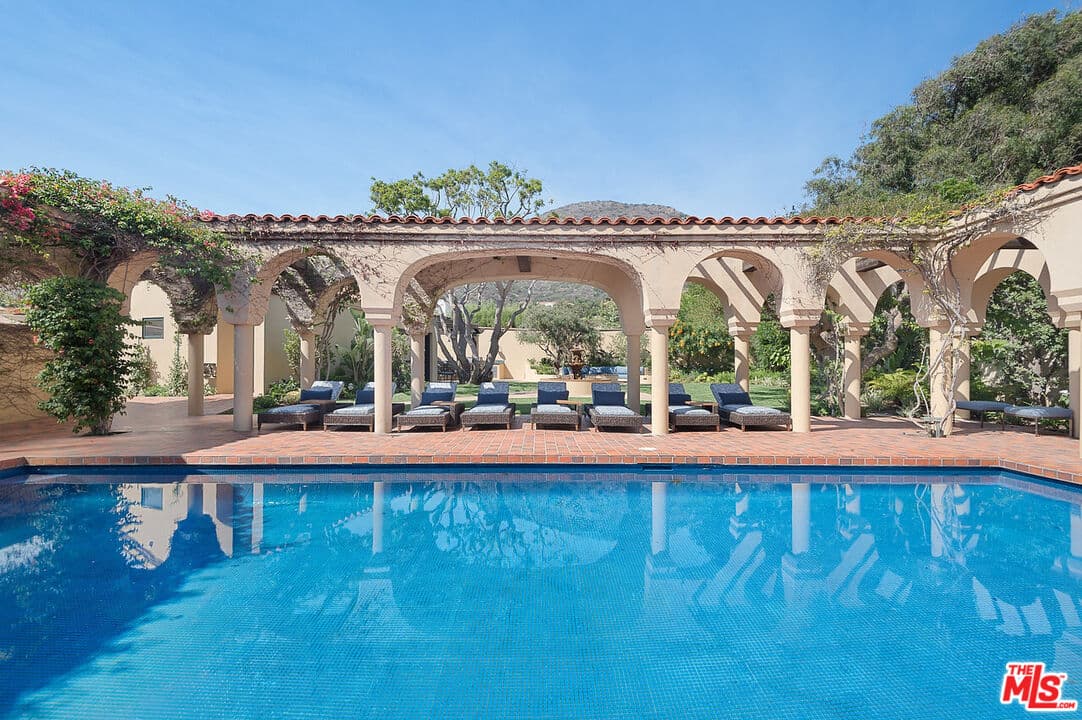 5 bd, 5 ba House in Malibu, CA — $85,000/mo — photo 1