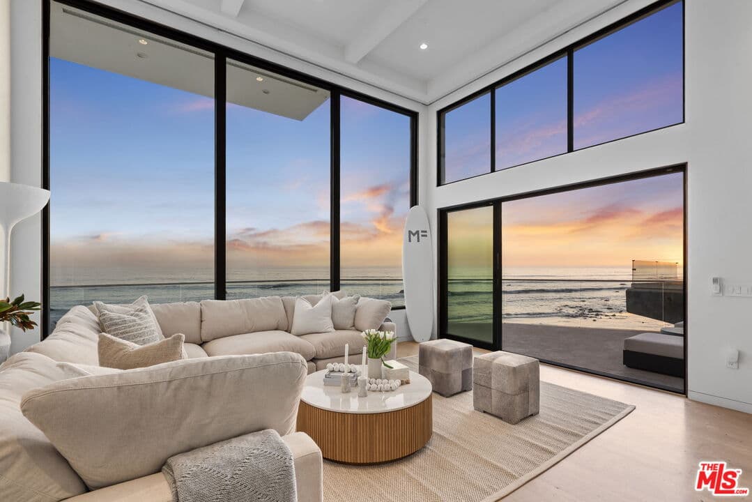 5 bd, 5 ba House in Malibu, CA — $45,000/mo — photo 2